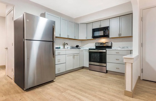 The Gate Hotel | Comfort Inn & Suites