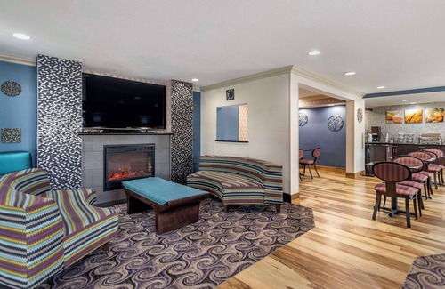 Tulsa Hotel | Comfort Inn Tulsa Midtown