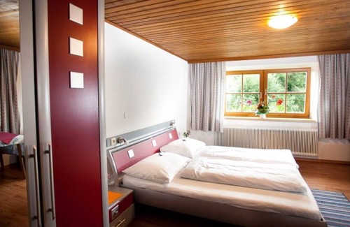 Goeriach Cama Y Desayuno | Habitación Confort Apple Blossom - Gasthof Lacknerhof