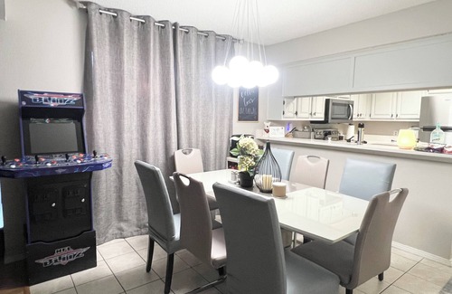 South Arlington Casa | Comfort stay near AT&T stadium-Six flags-free 5 mins walk to the stadium.