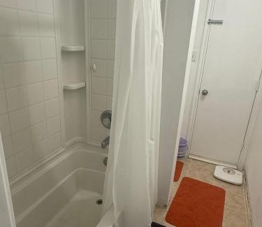 Justin Casa | Comfort Stays Relax in a Cozy Queen Bedroom