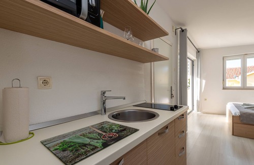 Grebastica Apartamento | Estudio 4 * Confort con excelentes vistas al mar y piscina, restaurante en el lugar - AP4