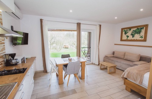 Visoko Apartamento | Estudio-Confortable-Baño privado con ducha-Terraza-Mountain/River 12,21,31