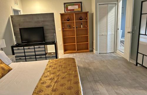 Iona Apartamento | Comfort Suite Fort Myers - 15 Minutes from the Beach