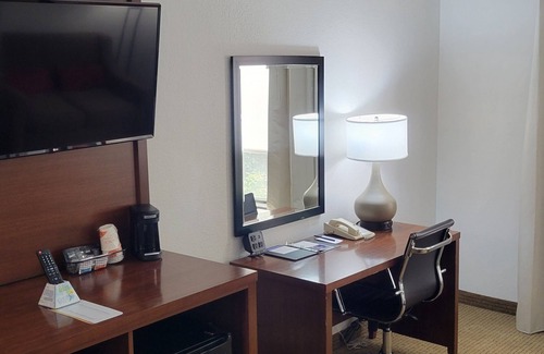 Cumming Hotel | Comfort Suites Cumming-Atlanta near Northside Hospital Forsyth