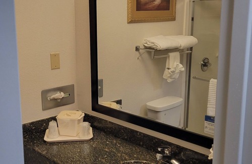 Cumming Hotel | Comfort Suites Cumming-Atlanta near Northside Hospital Forsyth