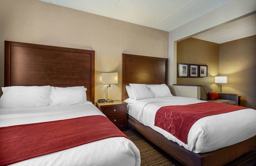 Howard Hotel | Comfort Suites Green Bay West