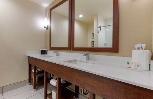 Powdersville Hotel | Comfort Suites Greenville South