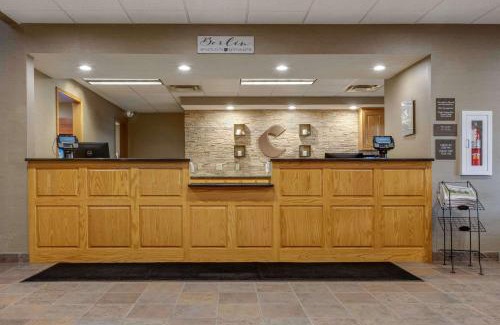 Berlin Hotel | Comfort Suites Hotel and Conference Center