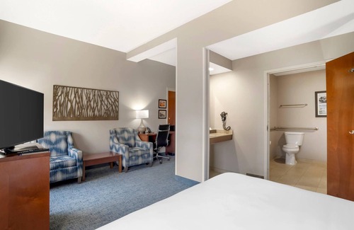 Huntersville Hotel | Comfort Suites near Birkdale Village- Huntersville