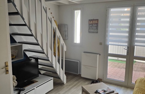 Meschers-sur-Gironde Casa | Comfortable villa in residence with swimming pool and tennis court, 600 m from the beach.