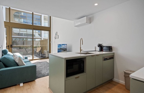 Denman Prospect Apartamento | Comfortable 1-Bed Retreat with Courtyard & Parking