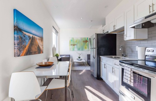 Oakwood Village Casa | Elegante y cómoda de marca nueva cama-2 y 2 baños