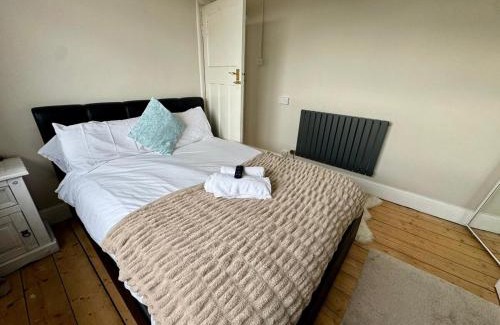 Mynyddbach Casa | Comfortable 2-Bed Home near Swansea Bay