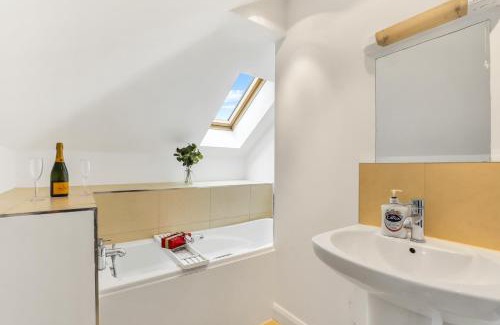Newbold Coleorton Apartamento | Comfortable 3-Bed Dormer Bungalow Family & Business Friendly