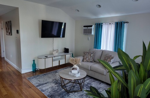 Rochdale Apartamento | Comfortable 3BDR 2BR home away from home. Close to JFK AIRPORT