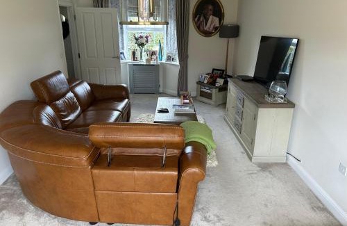 Grantham Casa | Comfortable 5-Guests Abode - In Quiet Village