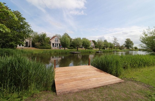 Makkum Casa | Semi-detached bungalow at open water