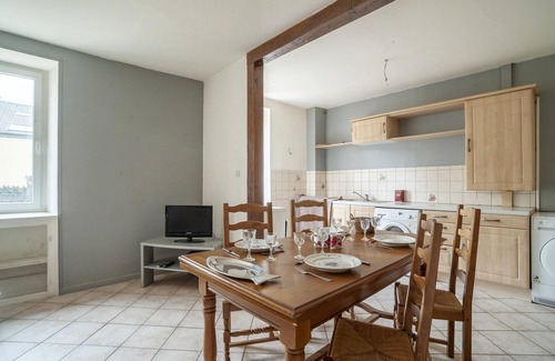 Belfort Apartamento | Comfortable Apartment in Belfort with Terrace