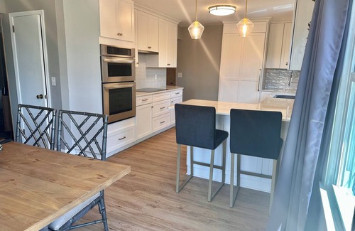 St. Anthony Casa | Comfortable City house 5-bedroom St. Paul/Minneapolis, dogs ok.