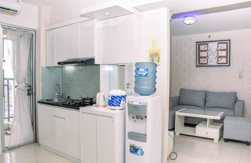 Jatinegara Apartamento | Comfortable Combined Unit 3BR at Bassura City Apartment near Mall