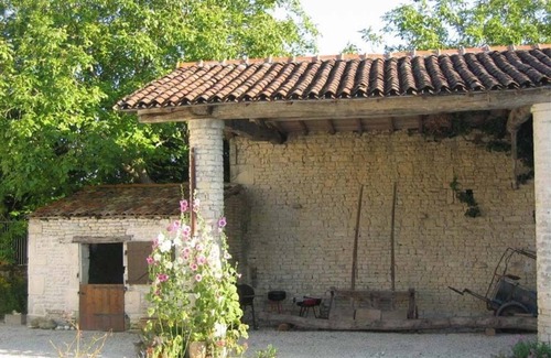 Haimps Cabaña | Cómoda casa de campo para 6 personas con piscina en una exuberante vegetación