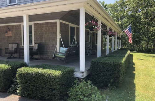 Edgartown Casa | Comfortable Edgartown Home-Pet Friendly. HOT TUB & POOL TABLE