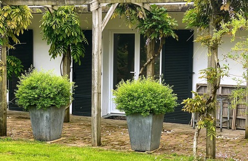 Suce-sur-Erdre Condominio | Comfortable gîte, spacious garden with swimming pool, close to the Erdre river.