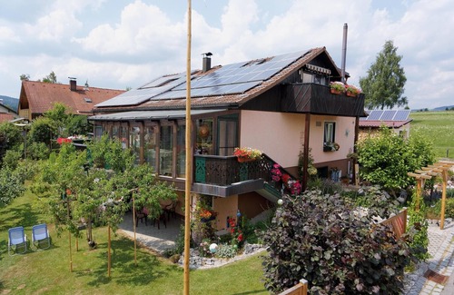 Frauenau Apartamento | Cómodo apartamento vacacional con un balcón muy grande en la localidad de Frauenau