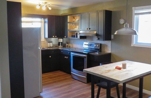 East Kildonan Apartamento | Comfortable "home away from home" - 1BR APT