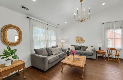 Southeast Raleigh Casa | Comfortable home in Raleigh w big fenced backyard