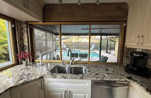 Town N County Park Casa | Comfortable home in Tampa with Saltwater Pool