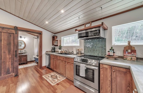 Hendersonville Casa | Comfortable home near wineries and hiking