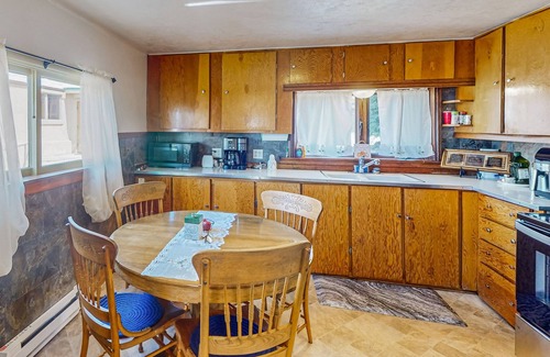Leadville Casa | Comfortable home with kitchen and Washer/Dryer- great location