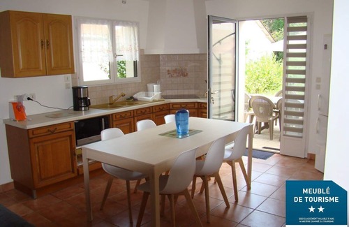 Lamonzie-Saint-Martin Apartamento | Cómoda casa con terraza en el Périgord morado