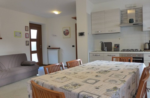 Assenza Apartamento | El apartamento Elena, cómodo y tranquilo, se encuentra en un antiguo pueblo.