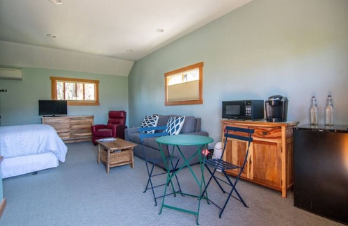 Ashland Casa | Comfortable, Private Guest Lodging