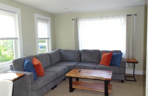 Framingham Apartamento | Comfortable Renovated 3 Bed Apartment