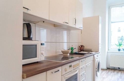 Ottakring Apartamento | Comfortable Room Near Wiener Stadthalle