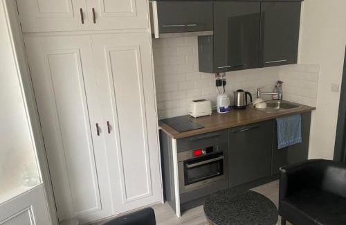 Hammersmith Broadway Apartamento | Comfortable studio west London