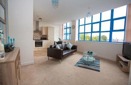 Swindon Apartamento | Comfortable Swindon Town Centre Apartments, FREE Parking, sleeps up to 8