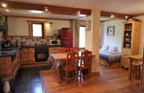 Beaufort Apartamento | Cómodo T2 en Arêches-Beaufort, 3-4 pers., terraza, estacionamiento, cerca de tiendas y bus de esquí