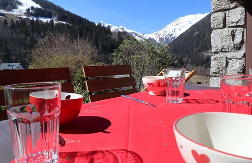 Beaufort Apartamento | Cómodo T2 en Arêches-Beaufort, 3-4 pers., terraza, estacionamiento, cerca de tiendas y bus de esquí