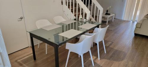 Gainesville Apartamento | Comfortable Townhome 2BR 1-5BA - Near UF & Shopping Dining