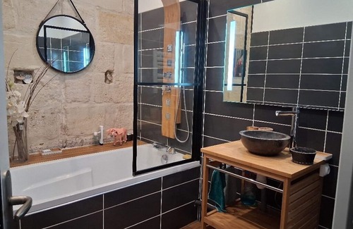 Le Bouscat Casa | Comfortable townhouse with garden