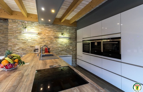 Saint-Mamet Casa | Comfortable villa, air conditioning, 3 bedrooms, 3 bathrooms, garden