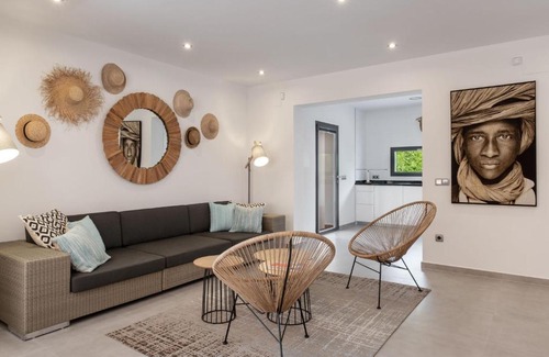 La Empedrola Villa | Cómoda villa en Calpe con piscina, terraza y jardín