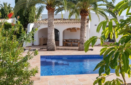 La Empedrola Villa | Cómoda villa en Calpe con piscina, terraza y jardín