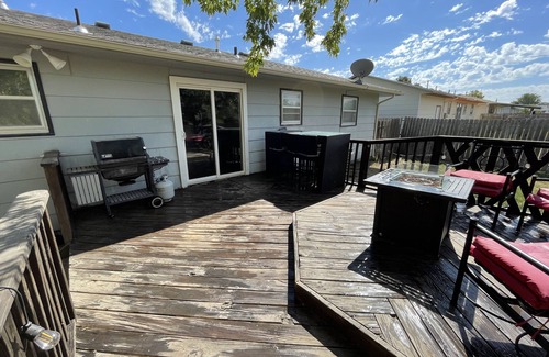 Colby Casa | Comfy 3 bedroom house in Colby.