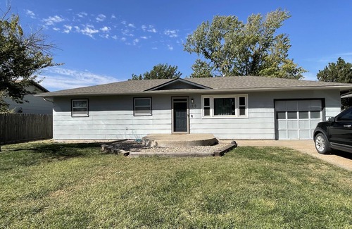 Colby Casa | Comfy 3 bedroom house in Colby.